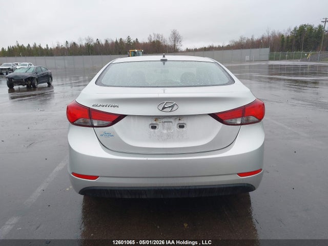 2016 Hyundai Elantra Gl მანქანა იყიდება აუქციონზე, vin: 5NPDH4AE9GH692137, აუქციონის ნომერი: 12601065