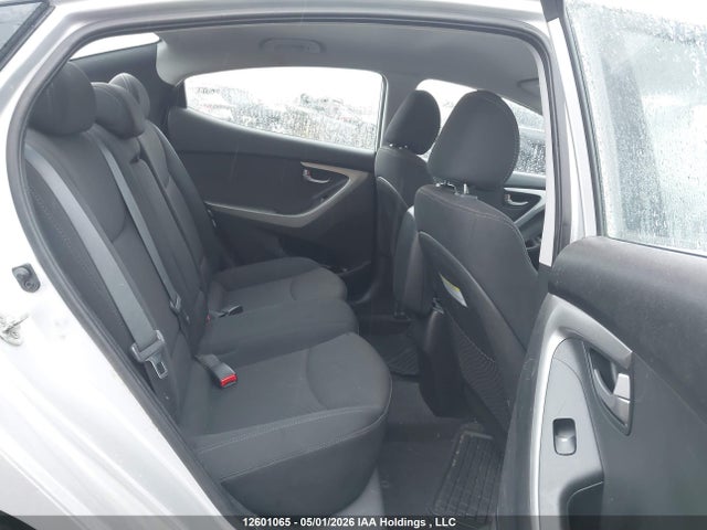 2016 Hyundai Elantra Gl მანქანა იყიდება აუქციონზე, vin: 5NPDH4AE9GH692137, აუქციონის ნომერი: 12601065