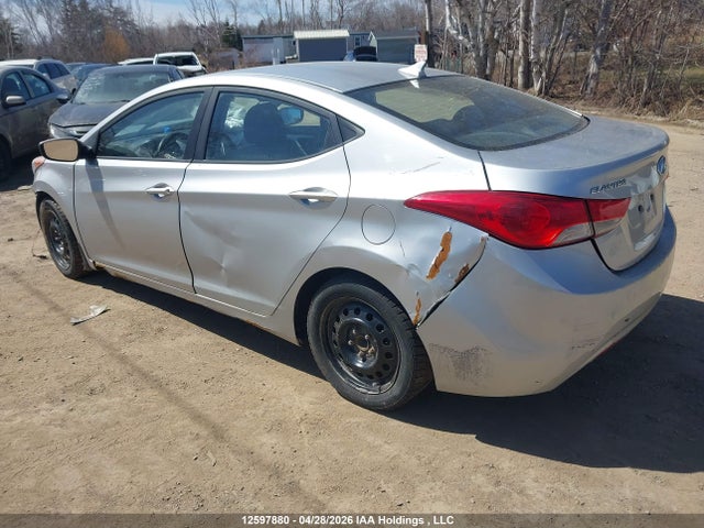 2013 Hyundai Elantra Gls მანქანა იყიდება აუქციონზე, vin: 5NPDH4AE2DH343803, აუქციონის ნომერი: 12597880