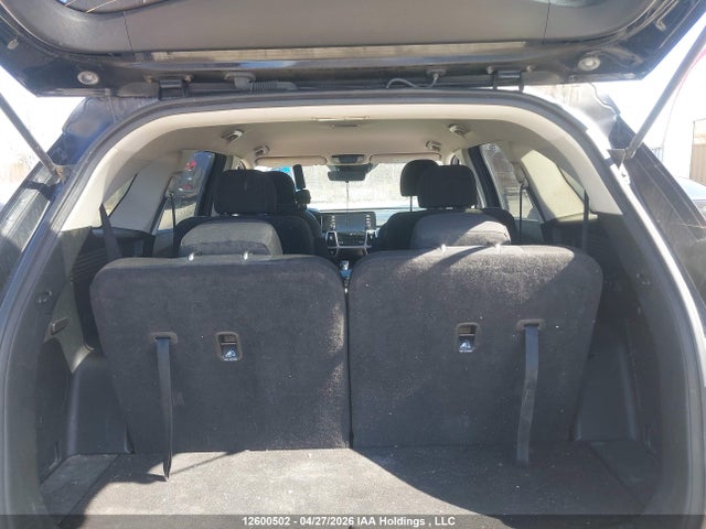 Продажа на аукционе авто 2023 Kia Sorento 2.5t X-line, vin: 5XYRGDLF6PG192460, номер лота: 12600502