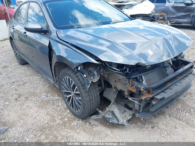2020 Volkswagen Jetta Highline მანქანა იყიდება აუქციონზე, vin: 3VWEB7BU1LM076804, აუქციონის ნომერი: 12613993