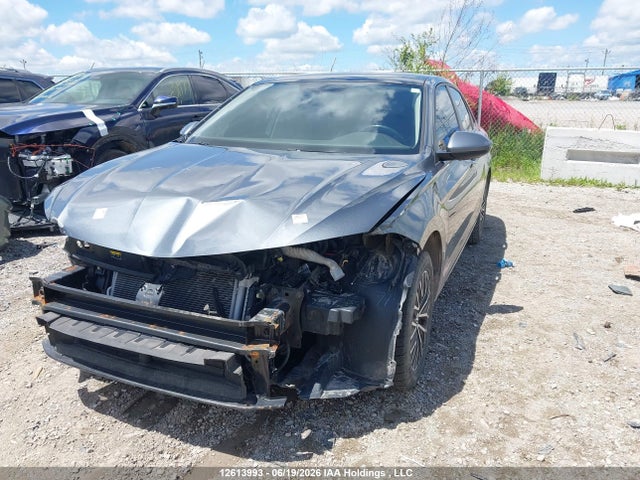 2020 Volkswagen Jetta Highline მანქანა იყიდება აუქციონზე, vin: 3VWEB7BU1LM076804, აუქციონის ნომერი: 12613993
