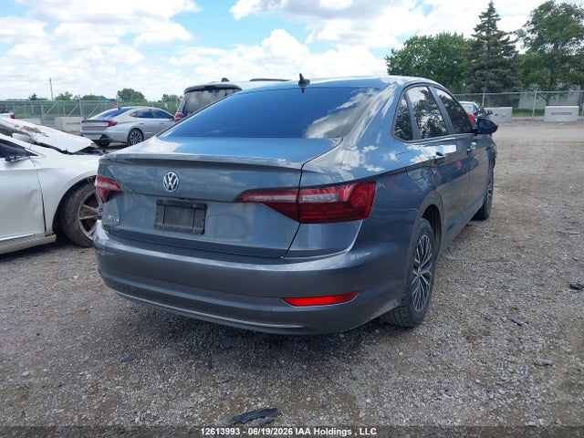2020 Volkswagen Jetta Highline მანქანა იყიდება აუქციონზე, vin: 3VWEB7BU1LM076804, აუქციონის ნომერი: 12613993