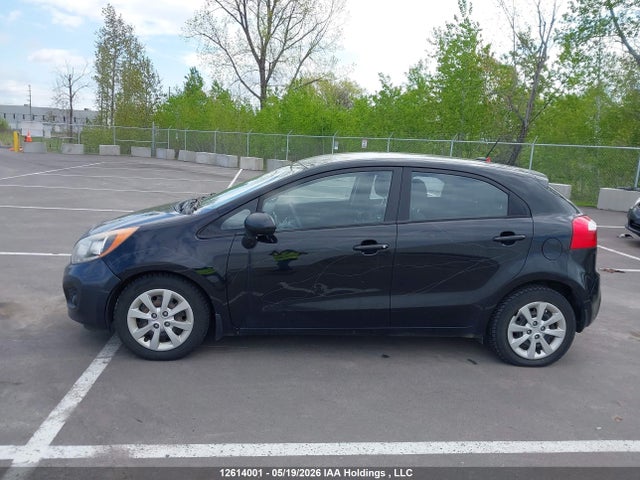 2014 Kia Rio მანქანა იყიდება აუქციონზე, vin: KNADM5A38E6955920, აუქციონის ნომერი: 12614001