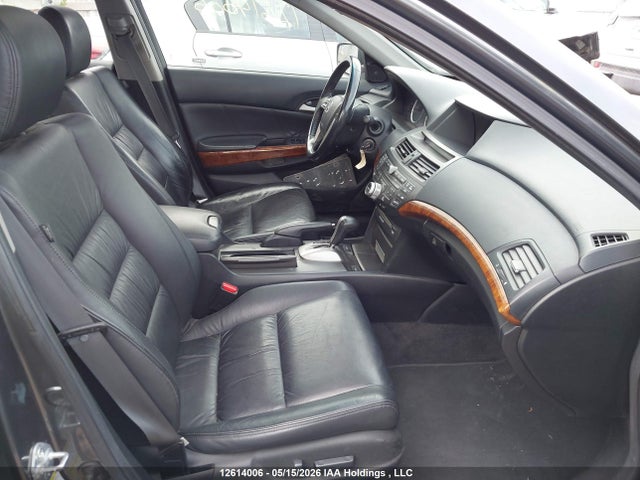 12614006 :رقم المزاد ، 1HGCP3F86BA800341 vin ، 2011 Honda Accord مزاد بيع