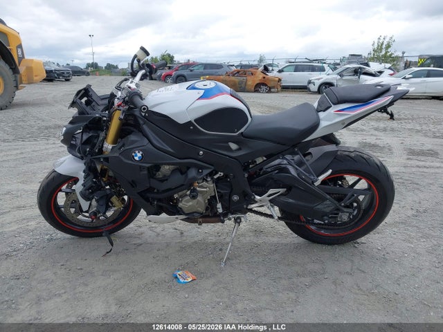 12614008 :رقم المزاد ، WB10D5209HZ757918 vin ، 2017 Bmw S 1000 R مزاد بيع