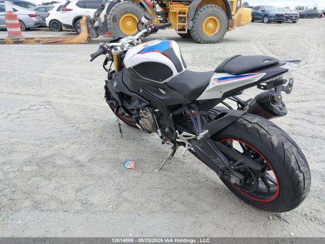 12614008 :رقم المزاد ، WB10D5209HZ757918 vin ، 2017 Bmw S 1000 R مزاد بيع
