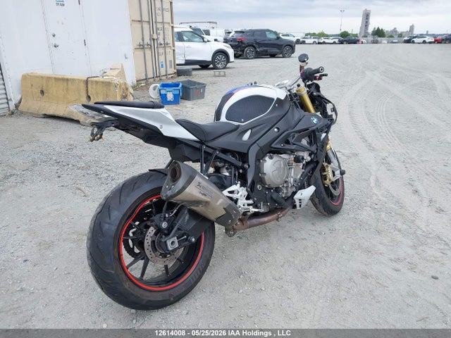 12614008 :رقم المزاد ، WB10D5209HZ757918 vin ، 2017 Bmw S 1000 R مزاد بيع