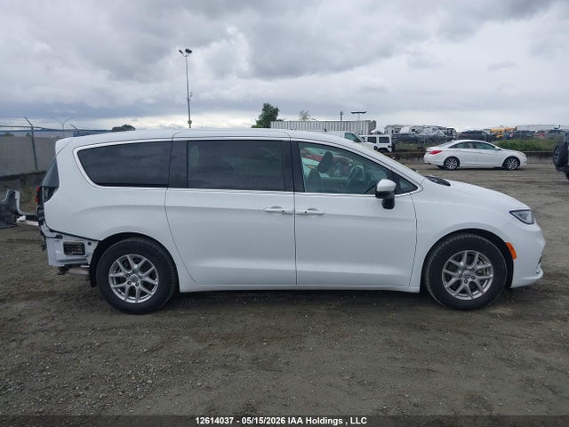 Продажа на аукционе авто 2023 Chrysler Pacifica Touring L, vin: 2C4RC1BG6PR567585, номер лота: 12614037