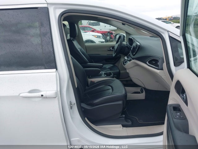 Продажа на аукционе авто 2023 Chrysler Pacifica Touring L, vin: 2C4RC1BG6PR567585, номер лота: 12614037