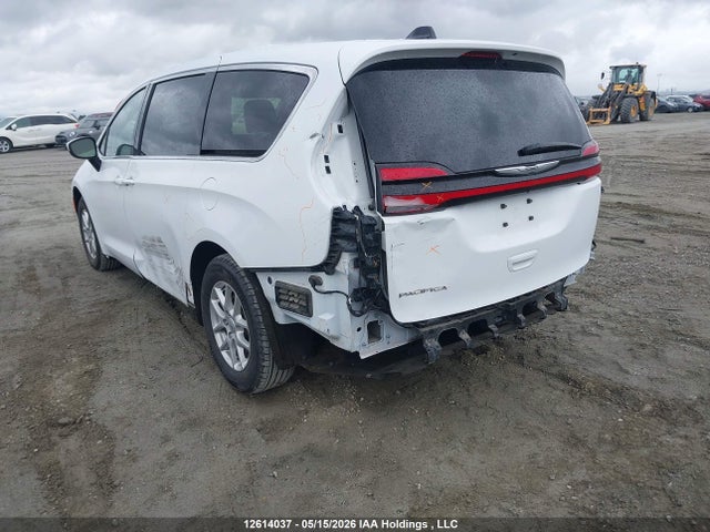 Продажа на аукционе авто 2023 Chrysler Pacifica Touring L, vin: 2C4RC1BG6PR567585, номер лота: 12614037