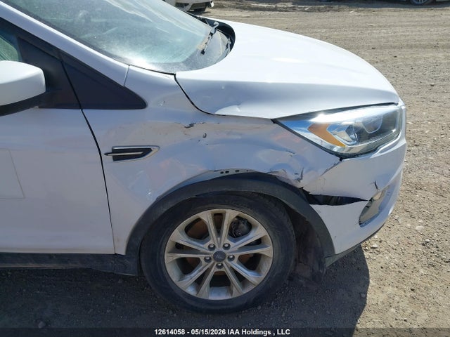 Ford ESCAPE SE 2017 1FMCU9GD0HUC90769 Image 19
