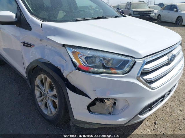 Ford ESCAPE SE 2017 1FMCU9GD0HUC90769 Image 6