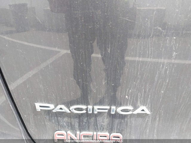 12614104 :رقم المزاد ، 2C4RC1N72JR289755 vin ، 2018 Chrysler Pacifica Hybrid Limited مزاد بيع