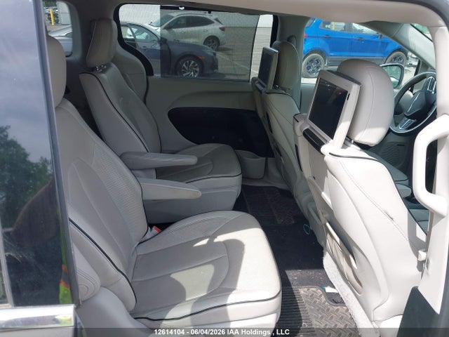 12614104 :رقم المزاد ، 2C4RC1N72JR289755 vin ، 2018 Chrysler Pacifica Hybrid Limited مزاد بيع