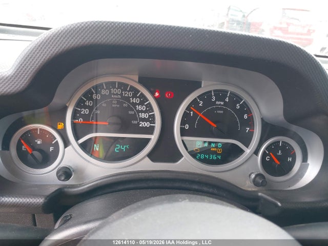 2010 Jeep Wrangler Unlimited Sahara მანქანა იყიდება აუქციონზე, vin: 1J4BA5H1XAL205674, აუქციონის ნომერი: 12614110