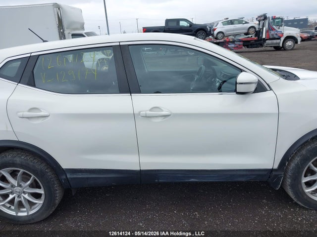 12614124 :رقم المزاد ، JN1BJ1CR5HW129174 vin ، 2017 Nissan Qashqai مزاد بيع