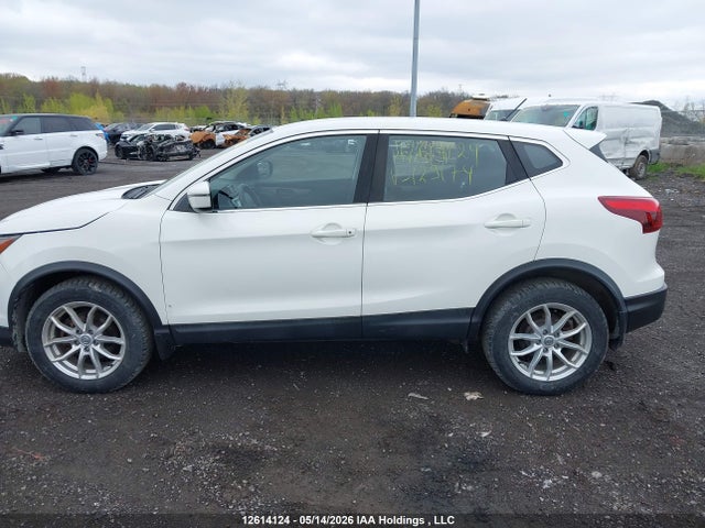 12614124 :رقم المزاد ، JN1BJ1CR5HW129174 vin ، 2017 Nissan Qashqai مزاد بيع