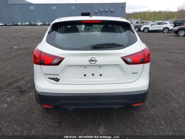 12614124 :رقم المزاد ، JN1BJ1CR5HW129174 vin ، 2017 Nissan Qashqai مزاد بيع