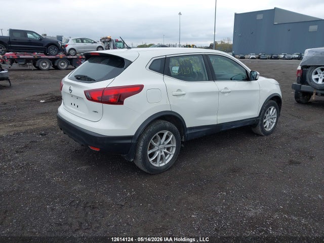 12614124 :رقم المزاد ، JN1BJ1CR5HW129174 vin ، 2017 Nissan Qashqai مزاد بيع