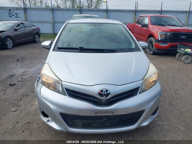 Продаж на аукціоні авто 2012 Toyota Yaris Le, vin: JTDKTUD32CD531824, номер лоту: 12614128
