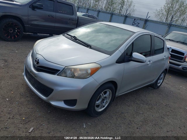 Продаж на аукціоні авто 2012 Toyota Yaris Le, vin: JTDKTUD32CD531824, номер лоту: 12614128