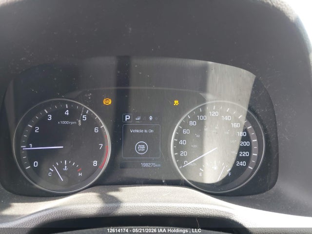 KMHD84LF5HU110236 Hyundai Elantra