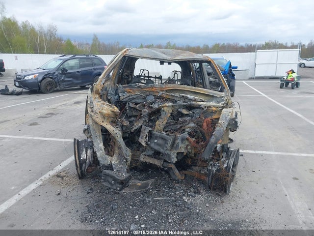 2T3B1RFV2KW056288 Toyota RAV4 LE