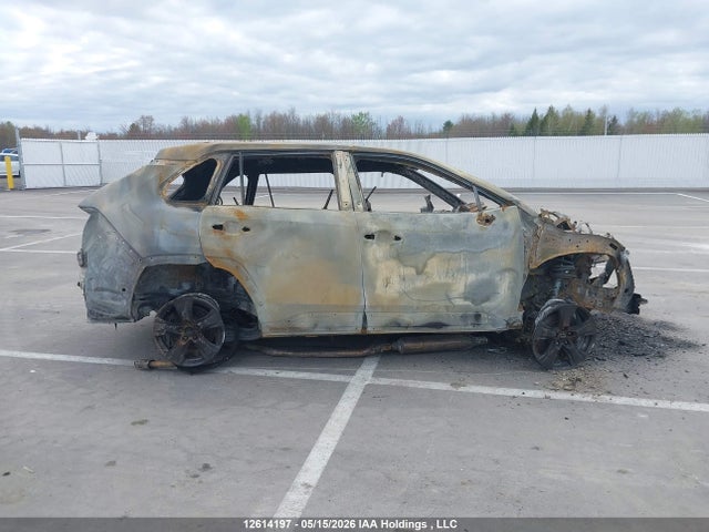 2T3B1RFV2KW056288 Toyota RAV4 LE