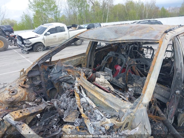 2T3B1RFV2KW056288 Toyota RAV4 LE