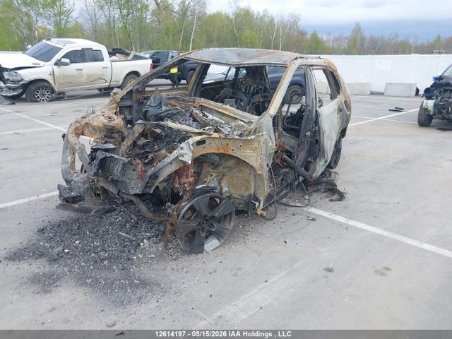 2T3B1RFV2KW056288 Toyota RAV4 LE