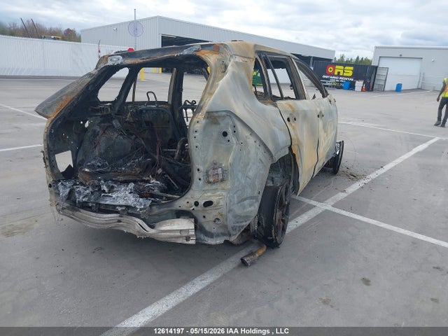 2T3B1RFV2KW056288 Toyota RAV4 LE