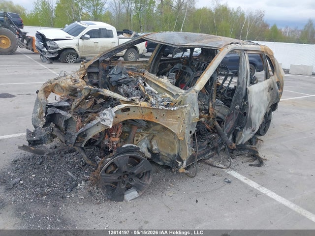 2T3B1RFV2KW056288 Toyota RAV4 LE