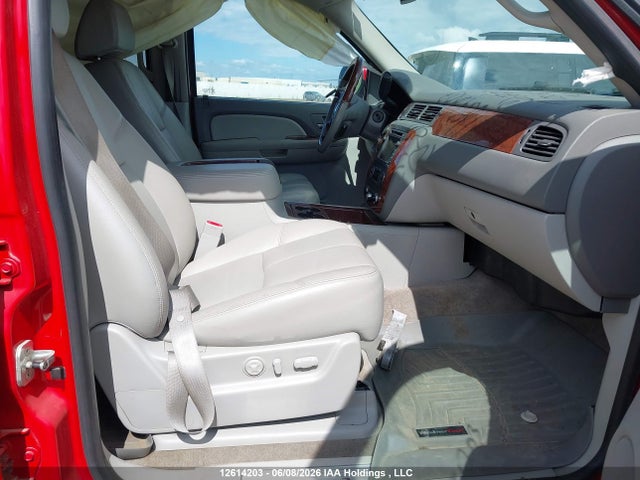 12614203 :رقم المزاد ، 1GNFK130X8J227215 vin ، 2008 Chevrolet Tahoe Lt مزاد بيع