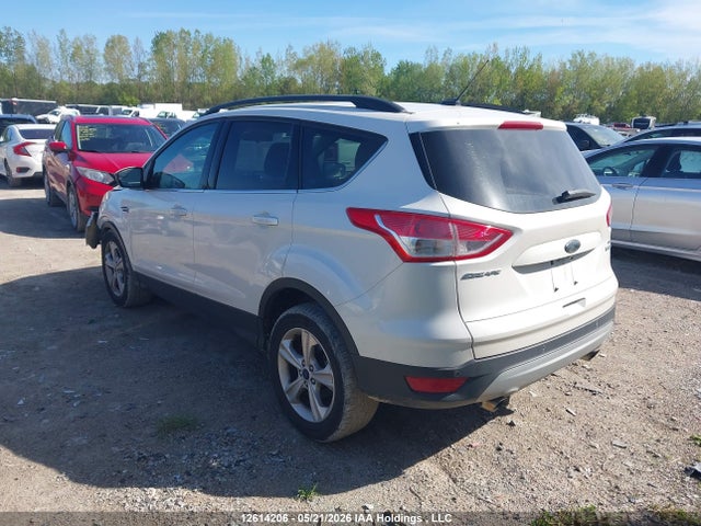 2014 Ford Escape მანქანა იყიდება აუქციონზე, vin: 1FMCU0GX1EUC40075, აუქციონის ნომერი: 12614206