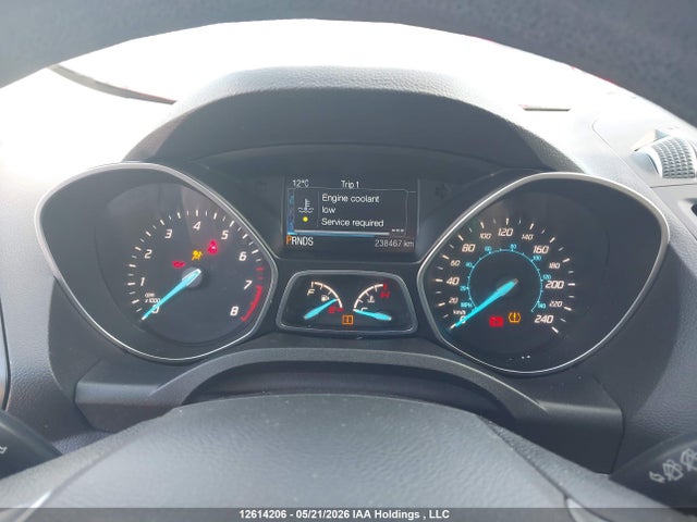2014 Ford Escape მანქანა იყიდება აუქციონზე, vin: 1FMCU0GX1EUC40075, აუქციონის ნომერი: 12614206