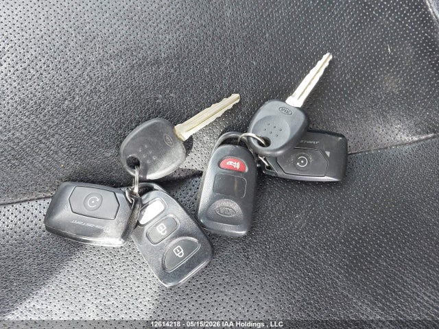 12614218 :رقم المزاد ، KNAHH8C62A7327144 vin ، 2010 Kia Rondo Ex-v6/ex-v6 Luxury مزاد بيع
