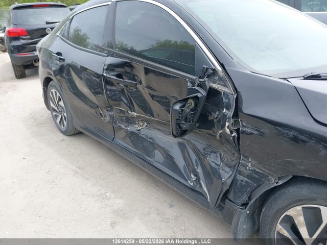 12614259 :رقم المزاد ، SHHFK7G22JU300841 vin ، 2018 Honda Civic Lx مزاد بيع