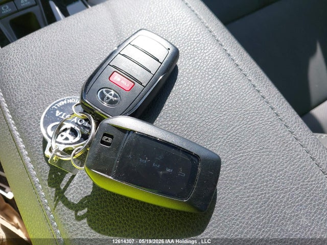 12614307 :رقم المزاد ، 4T1DBADK4TU042922 vin ، 2026 Toyota Camry Hybrid Xse Awd مزاد بيع