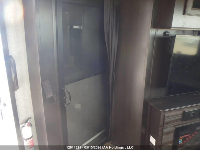 12614321 :رقم المزاد ، 1UJCGSCVXP19N0091 vin ، 2023 Jayco Siesmic 4113 Siesmic 4113 مزاد بيع