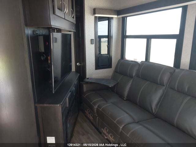 12614321 :رقم المزاد ، 1UJCGSCVXP19N0091 vin ، 2023 Jayco Siesmic 4113 Siesmic 4113 مزاد بيع