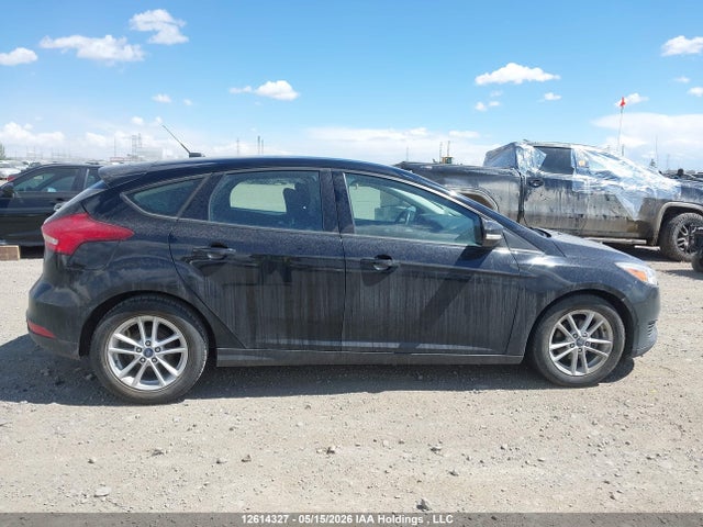 1FADP3K2XHL268874 Ford FOCUS SE