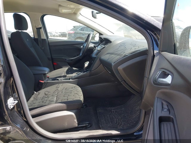 1FADP3K2XHL268874 Ford FOCUS SE