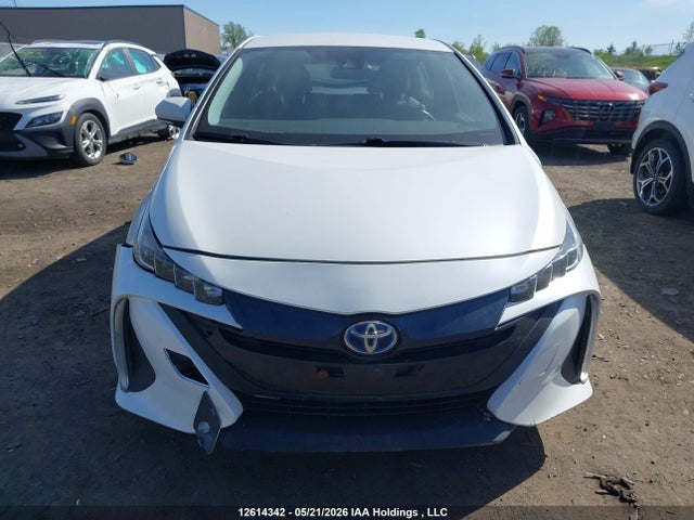 Продажа на аукционе авто 2018 Toyota Prius Prime Upgrade, vin: JTDKARFP1J3085929, номер лота: 12614342