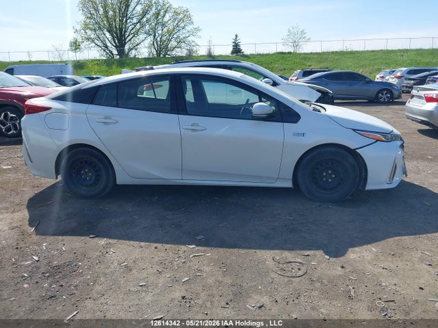 Продажа на аукционе авто 2018 Toyota Prius Prime Upgrade, vin: JTDKARFP1J3085929, номер лота: 12614342