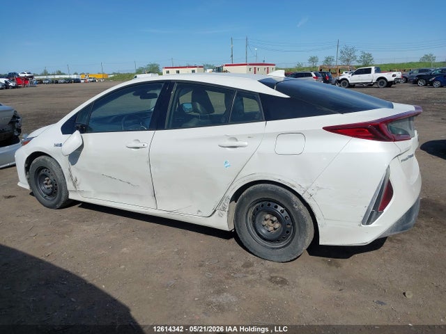 Продажа на аукционе авто 2018 Toyota Prius Prime Upgrade, vin: JTDKARFP1J3085929, номер лота: 12614342