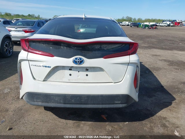 Продажа на аукционе авто 2018 Toyota Prius Prime Upgrade, vin: JTDKARFP1J3085929, номер лота: 12614342