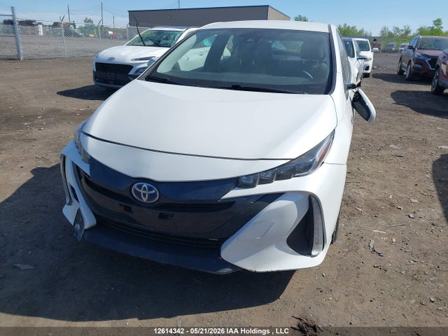 Продажа на аукционе авто 2018 Toyota Prius Prime Upgrade, vin: JTDKARFP1J3085929, номер лота: 12614342