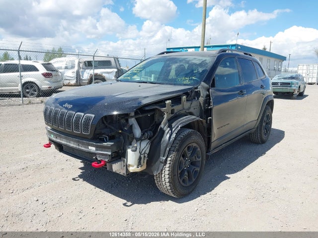 12614358 :رقم المزاد ، 1C4PJMBXXKD116055 vin ، 2019 Jeep Cherokee Trailhawk مزاد بيع