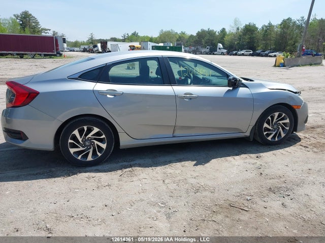 2017 Honda Civic მანქანა იყიდება აუქციონზე, vin: 2HGFC2F81HH008238, აუქციონის ნომერი: 12614361